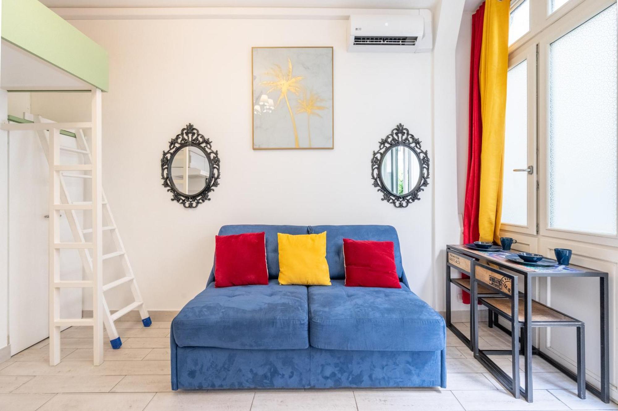 Little Boudoir Of Paris Champs-Elysees Buitenkant foto